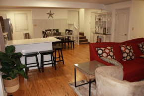 Shared guest house with private rooms